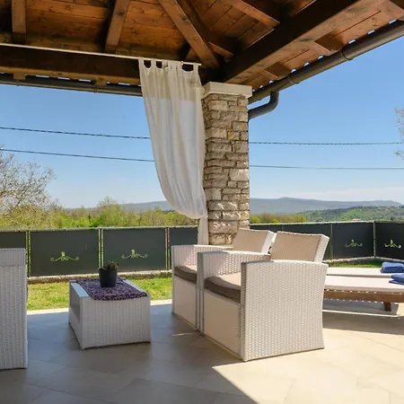 2 Bedroom Amazing In Ferienhaus *