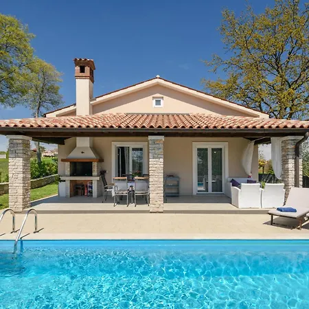 2 Bedroom Amazing In Ferienhaus